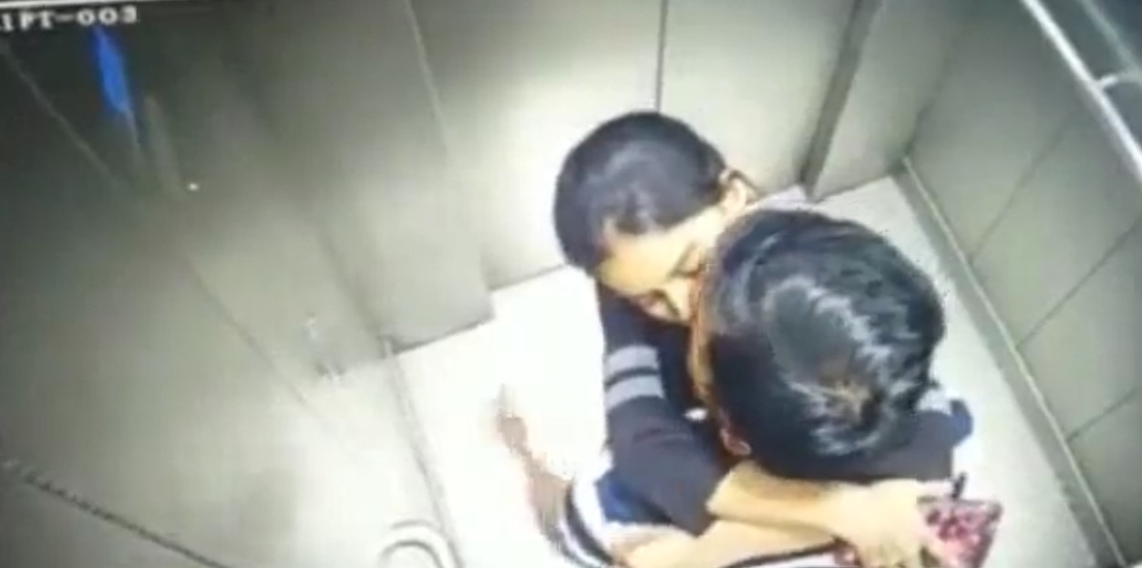 1253px x 623px - Kadhal Jodigalin Lift Kiss Video â€¢ Tamil Sex Scandals
