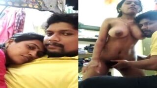 tamil sx videos Chennai nanban wife kiss boobs show