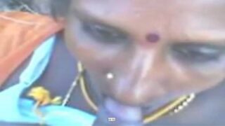 tamil pesi ookum xnxx sex videos Thiruppur village aunty pool sappi