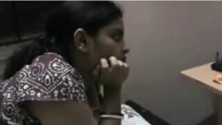 Young aunty kiss seithu boobs pussy kaatum sexy video