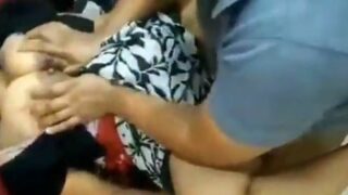 Chennai mallu aunty saree thuki ool seiyum sex clips
