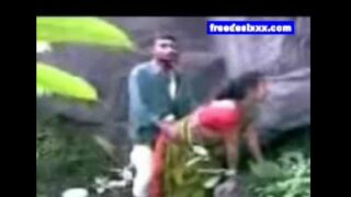 Kaatil manaiviyai saree thuki ool seiyum sex capture