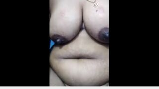 Kuthi aripu edutha aunty shampoo botel vitu ool seigiral