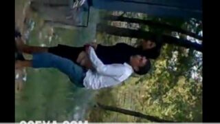 Outdooril nanban manaiviyai ookum sex capture