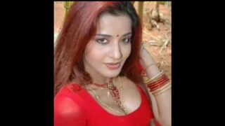 Actress kiss seithu phose kodukum hot photos