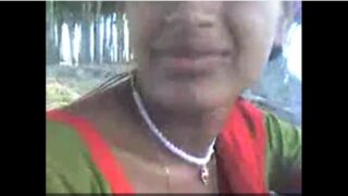 Gramathu aadu meikum pen mulai pisaiyum outdoor sex clip