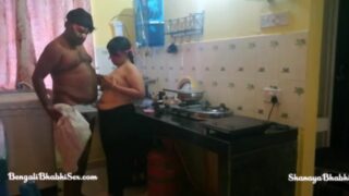 Aunty uncle sunniyai oombi matter podum home sex clips