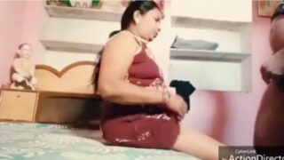 Old aunty pool oombi kuthi kanbithu ool vangum aabasa padam