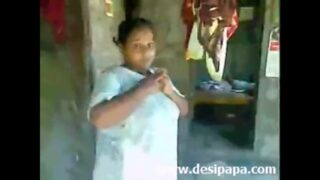 Salem gramathu aunty mulai sappavitu pool oombugiraal