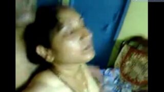 Kanchipuram Iyer Veettu Housewife Mami Sex Tamil Blowjob