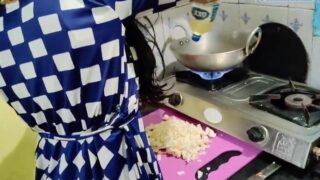 Kitchen Roomil Pondati Thangachiyudan Home Sex Pannum Aan