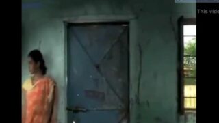 Kama veriyan manaiviyai thukivaithu ookum tamil sex movie