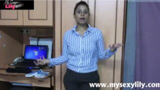 Tamil pornstar lily office idathil nude show katum sex video