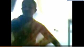 Gramathu nattukatai sappi guthithu ookum tamil maid sex video