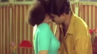 Big boobs pisainthu sex szeiyum tamil aunty sex movie