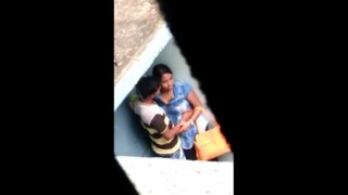 Madurai couple mulaiyai pisainthu kaamam seiyum sex videos