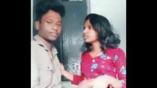 Chithapa magalai mutham seiyum tamil kiss sex video
