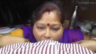 Viluppuram aunty blowjob seiyum aunty xxx video