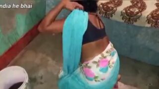 Velaikari malliga saree thukki kamaveri kattum tamil maid sex