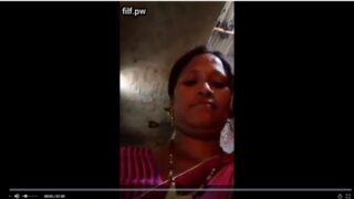 Pondicherry village tamil aunty kuthi thadavum sex video