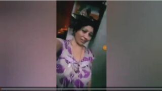 Tamil live sex aunty big boobs nighty show sex video
