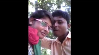 Salem college pen romance panum tamil kiss video