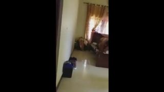 Salem tamil aunty sex vidamal kathalan poolai oombum video
