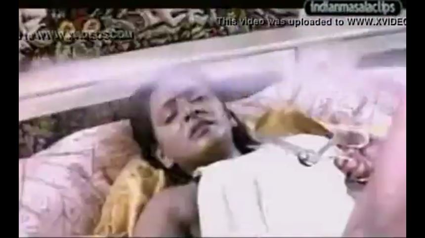 Thangai annan sunniyai kuthiyil vittu sexyaaga ookiral
