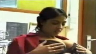 ஆபீஸ் நீடிய பாஸ் பெண் ஷோவ்ஸ் புண்டை டு மெய்டசெர்வாண்ட்…