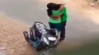 எ தம்பதி மகேஸ் ரொமான்ஸ் இந்த அன் வெளி