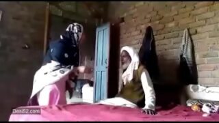 அப்பா-இன்-லா மேட்டர் சன்’ஸ் மனைவி இந்த கிராமத்து வீடு
