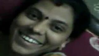 ஆண்ட்டி ஷோவ்ஸ் பிக் மாங்காய் வித் தாலி அண்ட் புண்டை தடையாய்