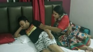 ஹௌஸெவிபெ ஆண்ட்டி ஹாவிங் எ கிரேட் ரொமான்ஸ் வித் நெயிபோர்