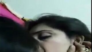 லெஸ்பியன் லேடீஸ் சாக்லேட் புண்டையை நக்குவது புணர்ச்சி