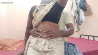 லோக்கல் தமிழ் ஆண்ட்டி கோவேறெட் தி பாஸ் வித் மாஸ்க் போர்…