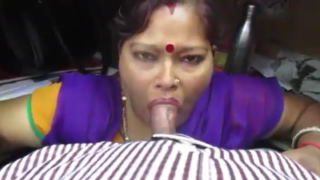 மதர்-இந்-லா பிலௌஜொப்ஸ் அண்ட் ஸ்வால்லோவ்த் தி கும்