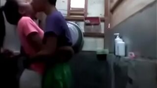 ரியல் தம்பதி குளியலறை ஹுன்க்ரிலி புணர்ச்சி