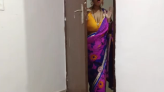 சன் சிக்கித் வாட்சிங் அண்ட் ஹாவிங் புணர்ச்சி வித் மாம்