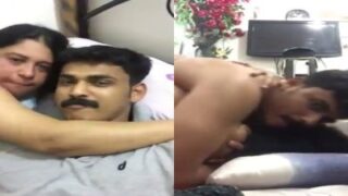 சண்டே அபிடேர் லஞ்ச் கேரளா தம்பதி