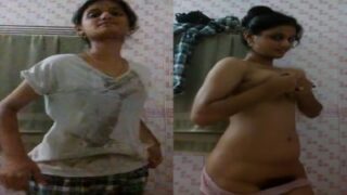 தள்ள கிடே பெண் ஸ்ட்ரிப்ஸ் அண்ட் ஷோவ்ஸ் நிறுவன முலை